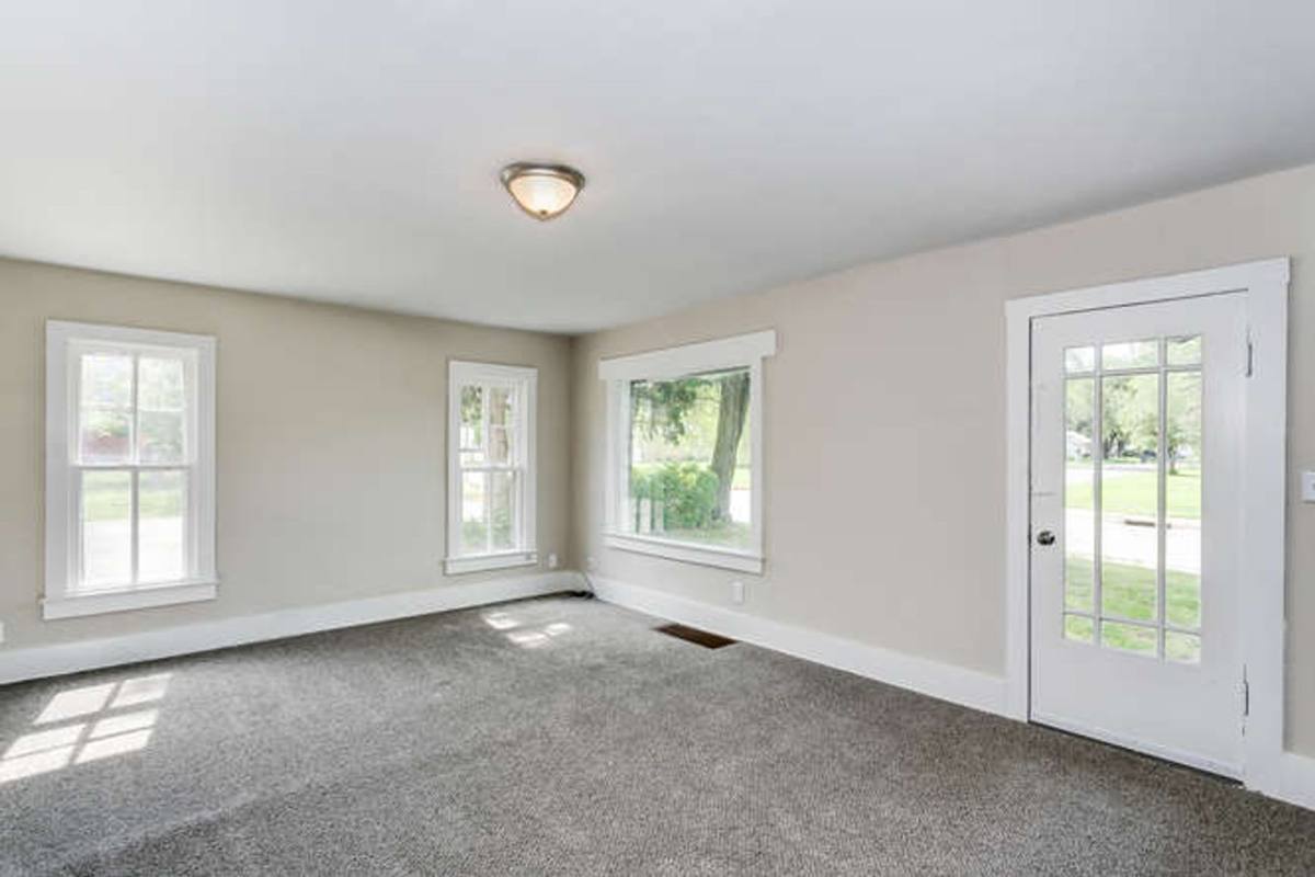 House for rent at 724 E 1st St, Newton, KS 67114