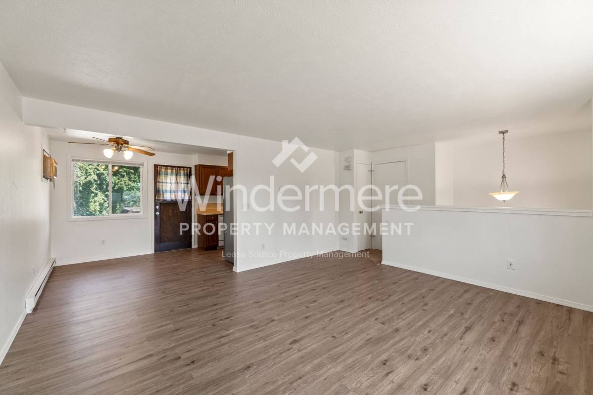 Apartment for rent at 1017 S Robie Rd, Spokane, WA 99206