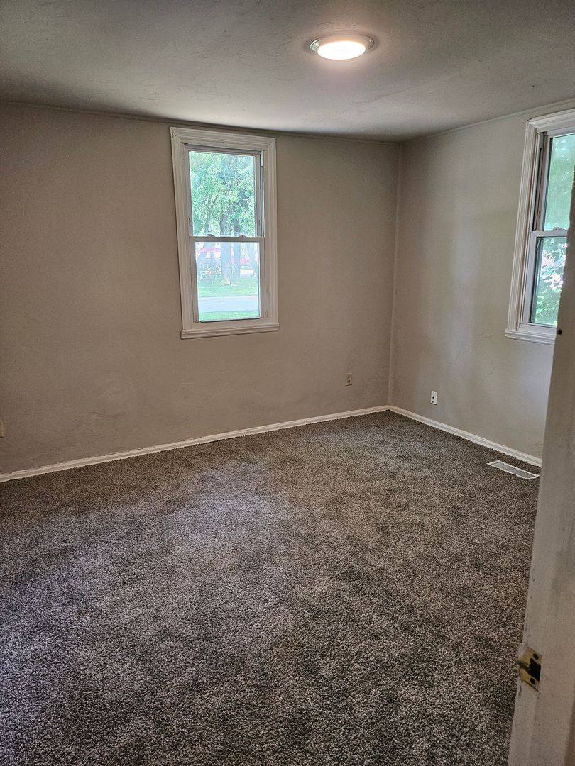 House for rent at 1609 Rheinhardt Ave, Evansville, IN 47714