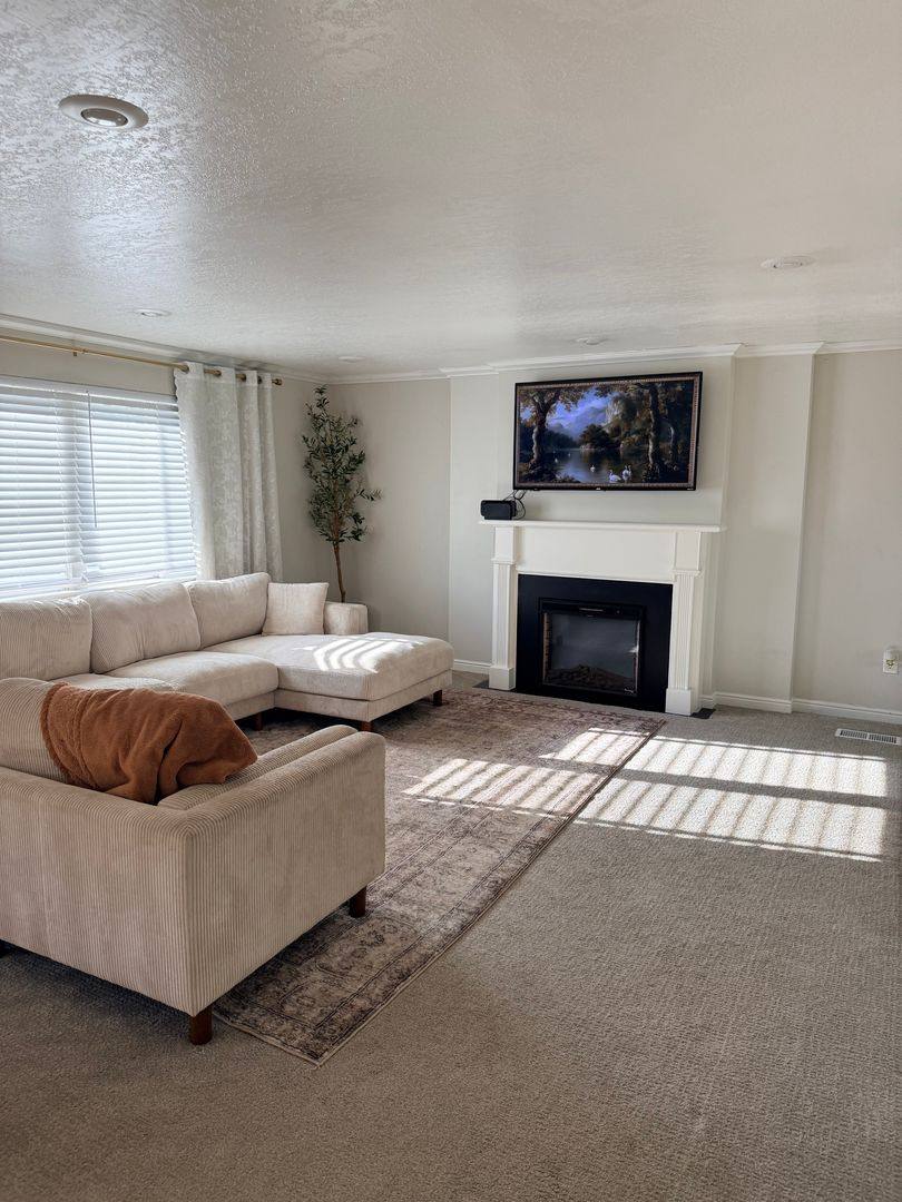 House for rent at 247 N Cove Dr, Cedar City, UT 84720