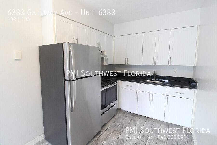 Condo for rent at 6383 Gateway Ave, Sarasota, FL 34231