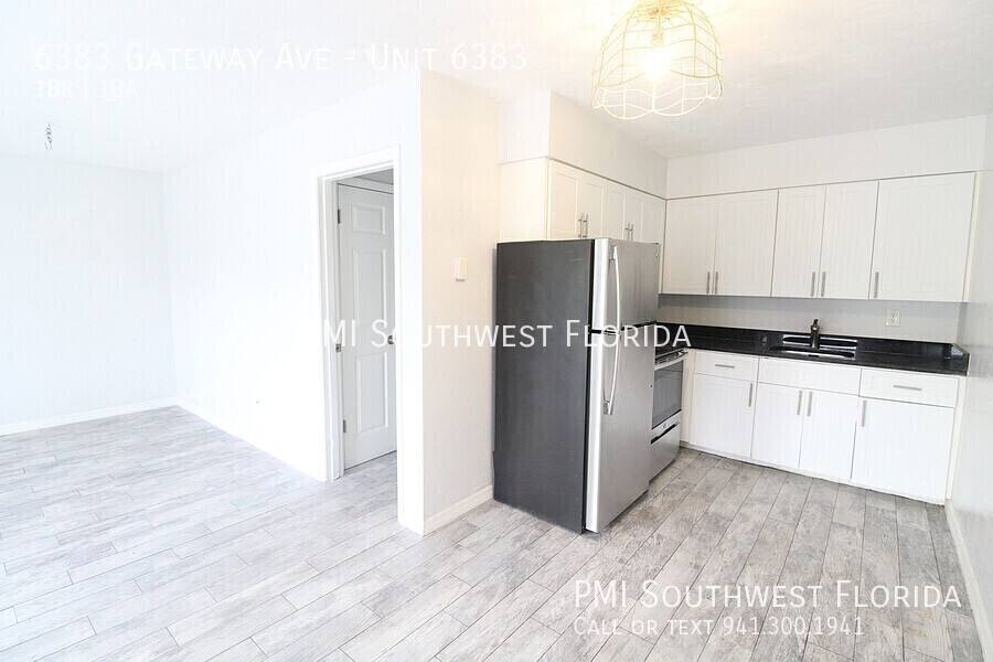 Condo for rent at 6383 Gateway Ave, Sarasota, FL 34231
