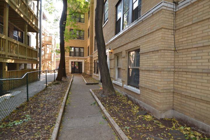 Apartment for rent at 837 Cornelia #S5, Chicago, IL 60657