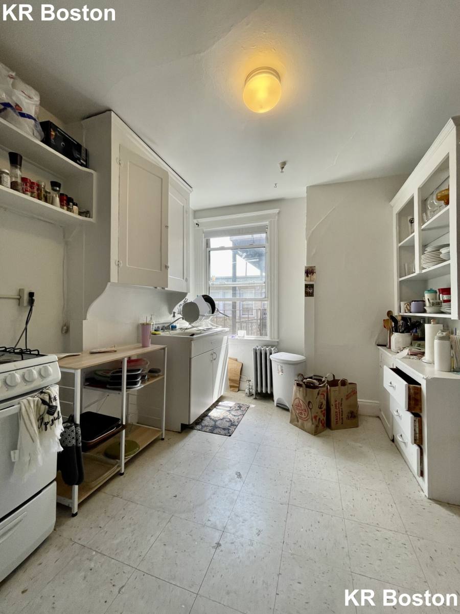 Apartment for rent at 1626 Commonwealth Ave #27, Brighton, MA 02135