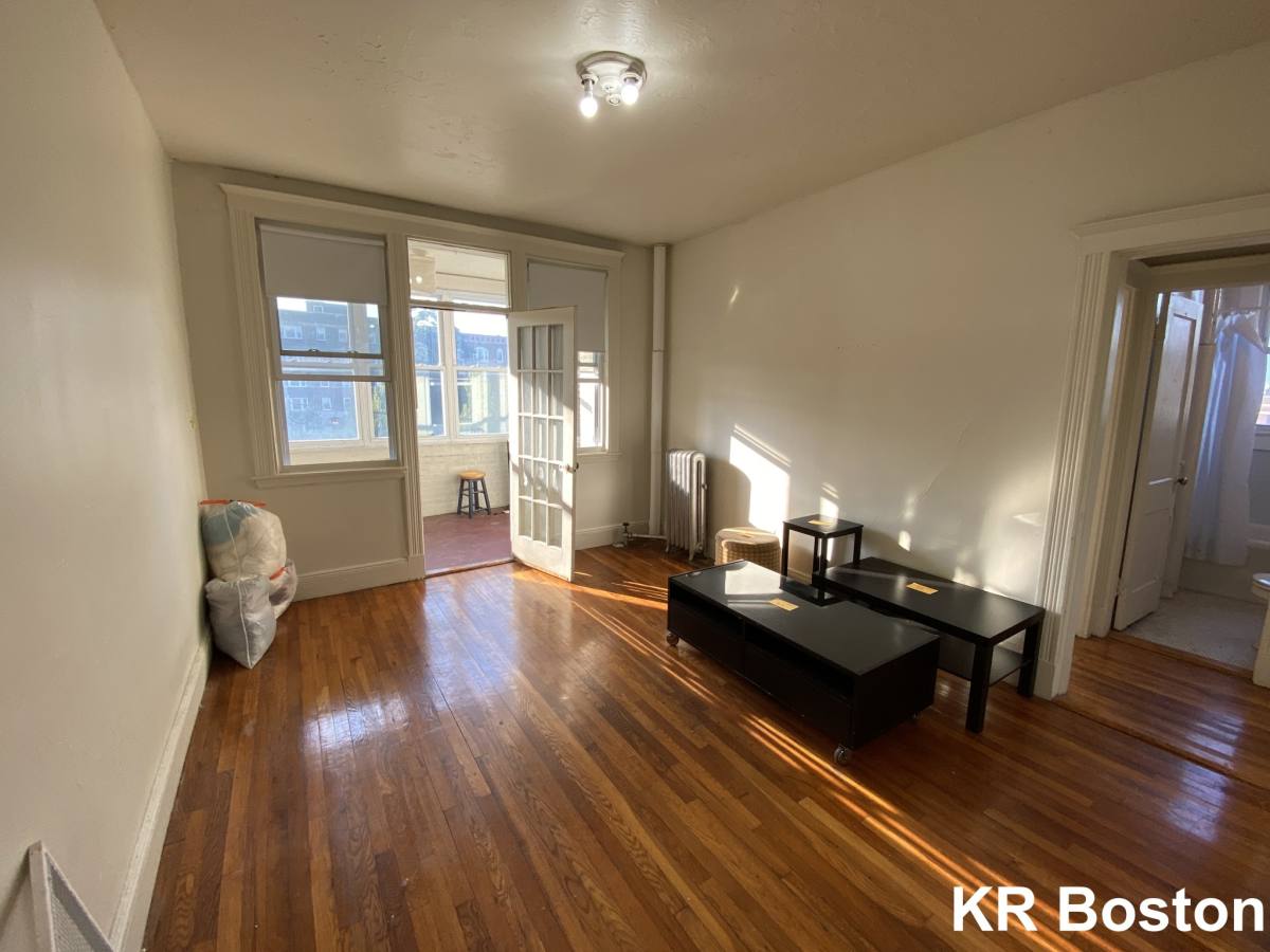 Apartment for rent at 1626 Commonwealth Ave #8, Brighton, MA 02135