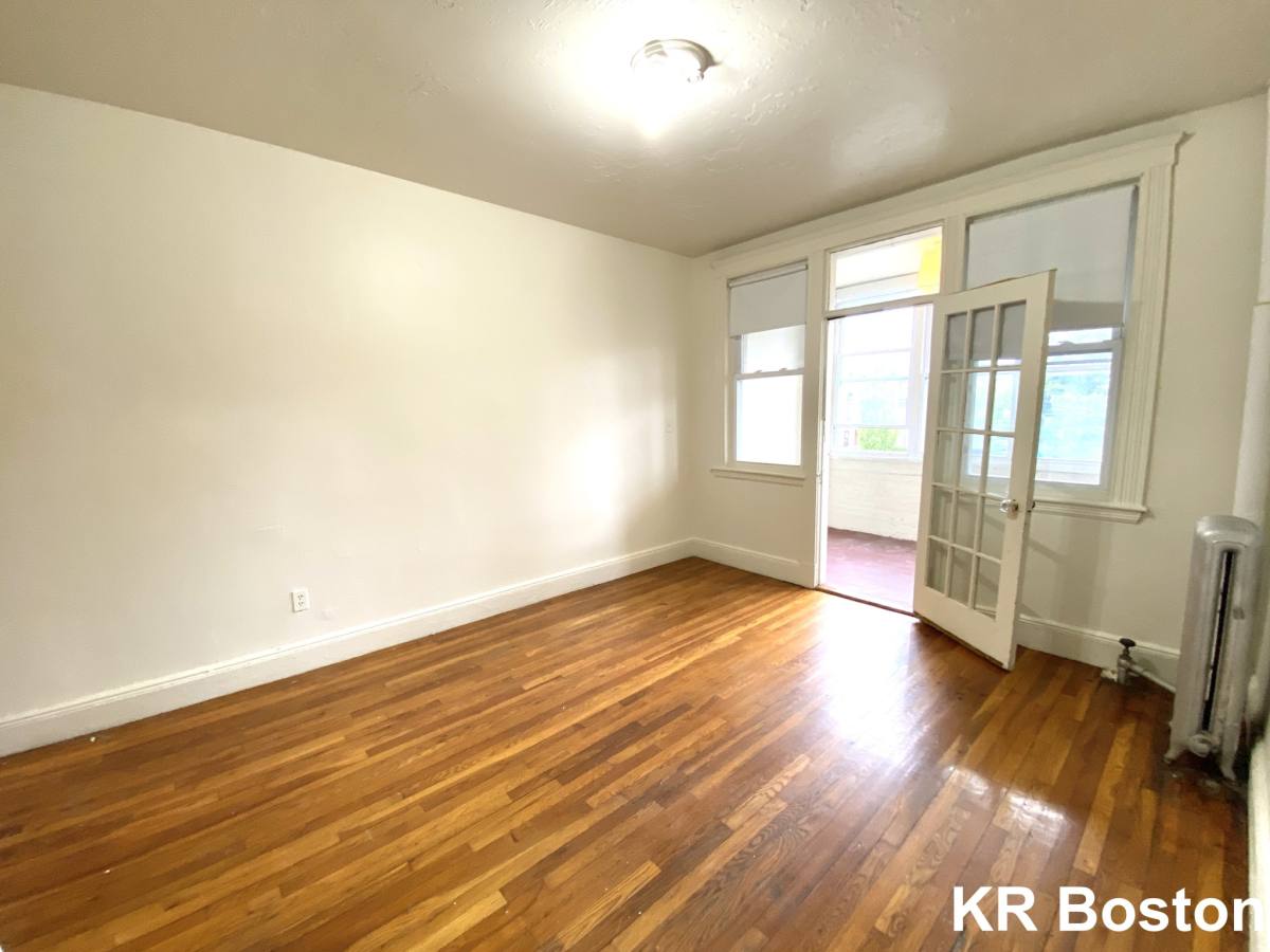 Apartment for rent at 1626 Commonwealth Ave #8, Brighton, MA 02135
