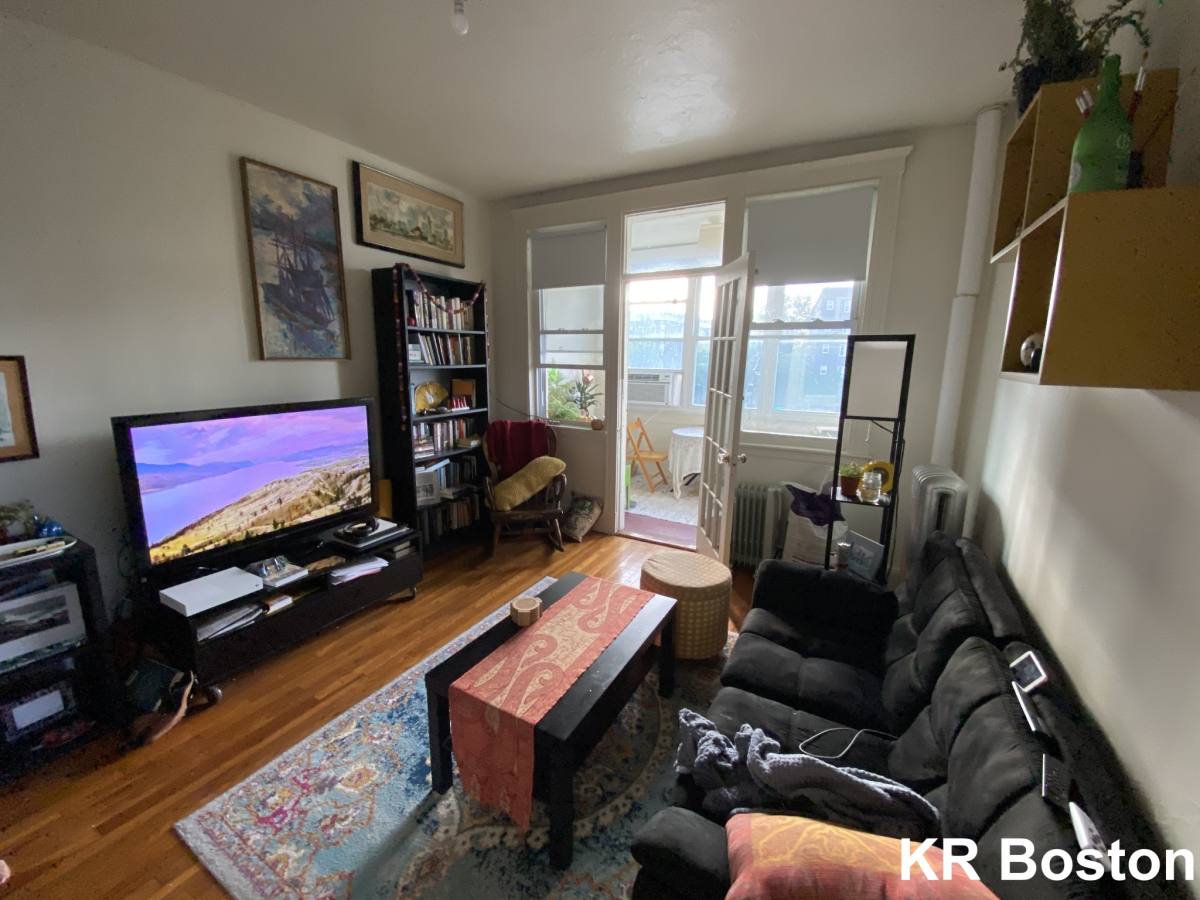 Apartment for rent at 1626 Commonwealth Ave #8, Brighton, MA 02135