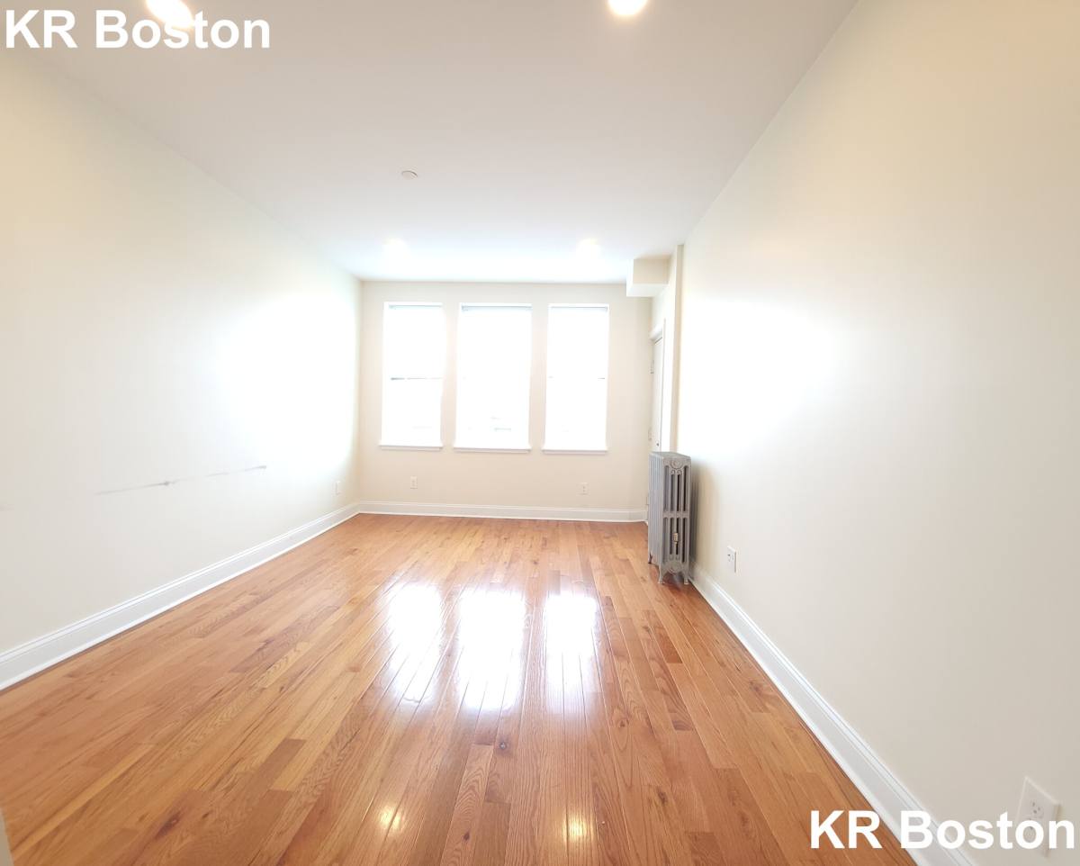 Apartment for rent at 123 Sutherland Rd #L, Brighton, MA 02135