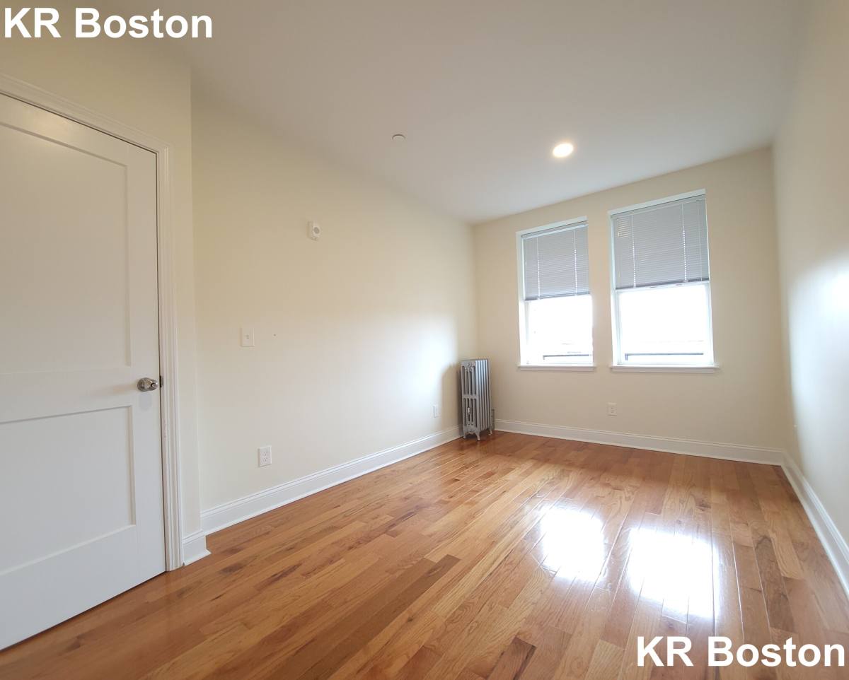 Apartment for rent at 123 Sutherland Rd #L, Brighton, MA 02135