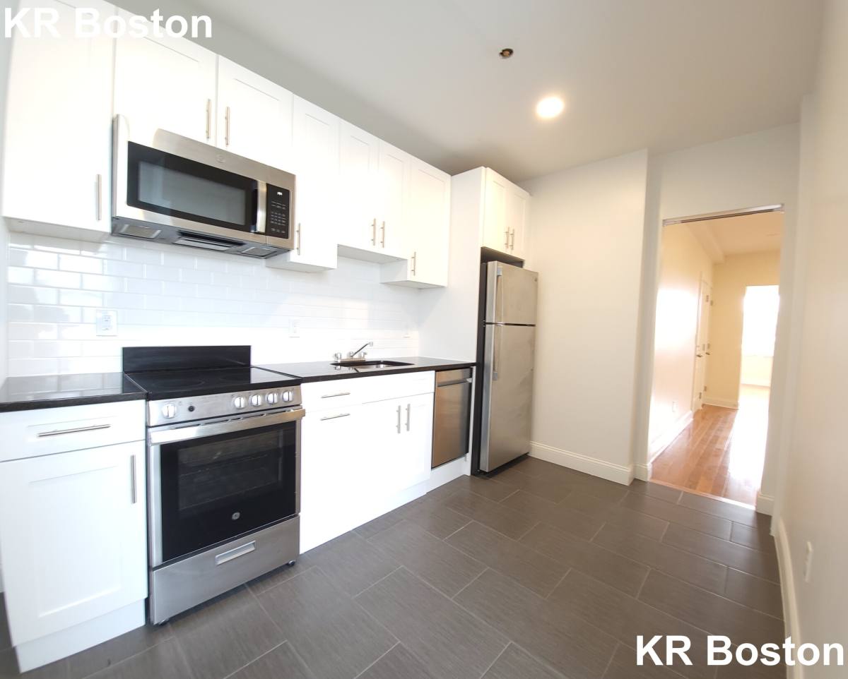 Apartment for rent at 123 Sutherland Rd #L, Brighton, MA 02135