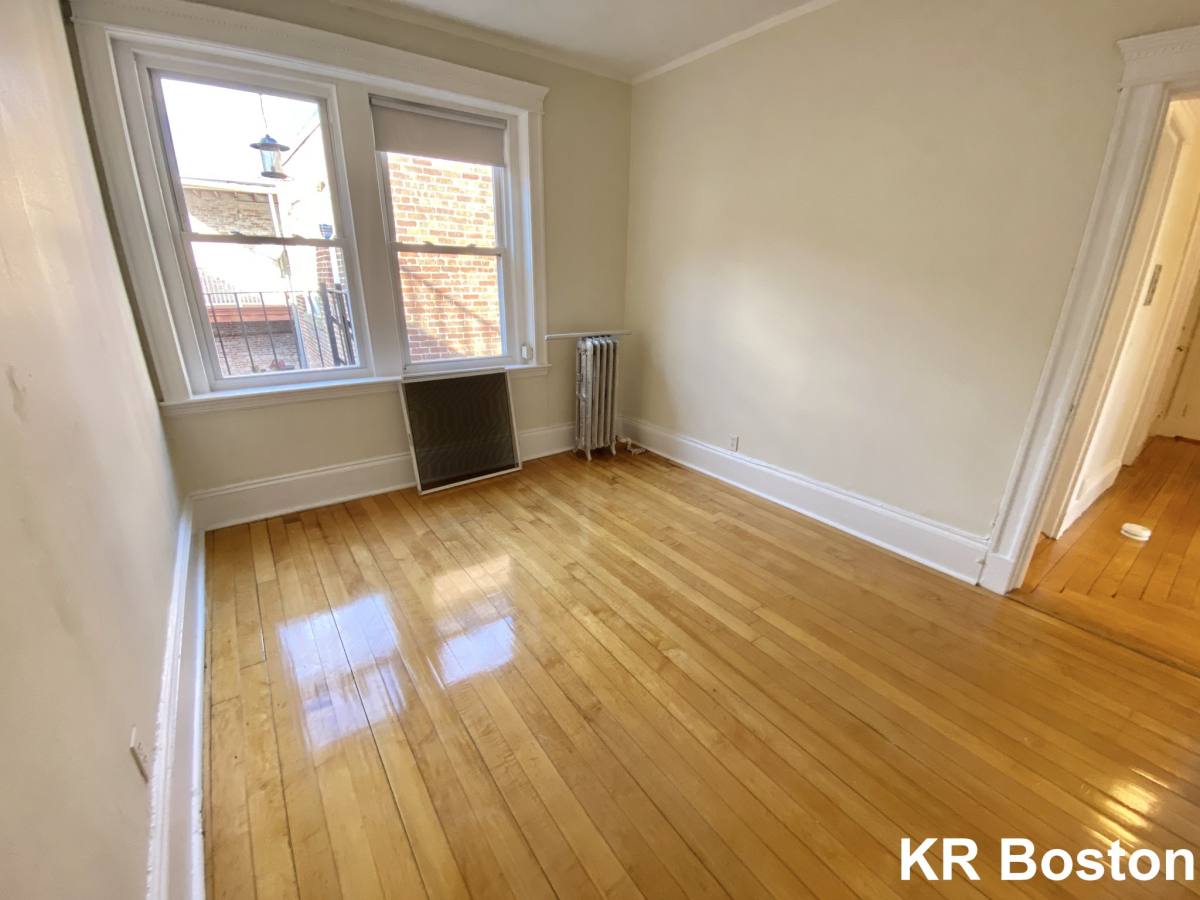 Apartment for rent at 1822 Beacon St #7, Brookline, MA 02445