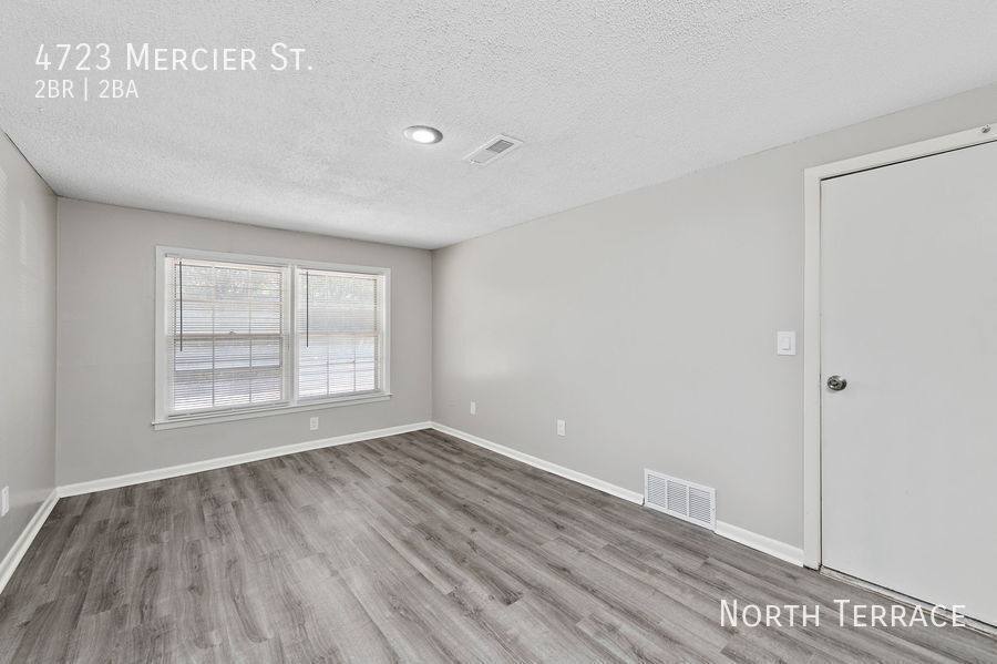 Apartment for rent at 4723 Mercier St, Kansas City, MO 64112