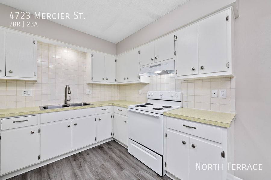 Apartment for rent at 4723 Mercier St, Kansas City, MO 64112