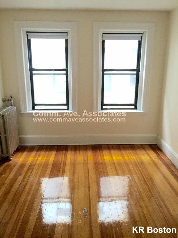 Apartment for rent at 19 Brighton Ave #B, Allston, MA 02134