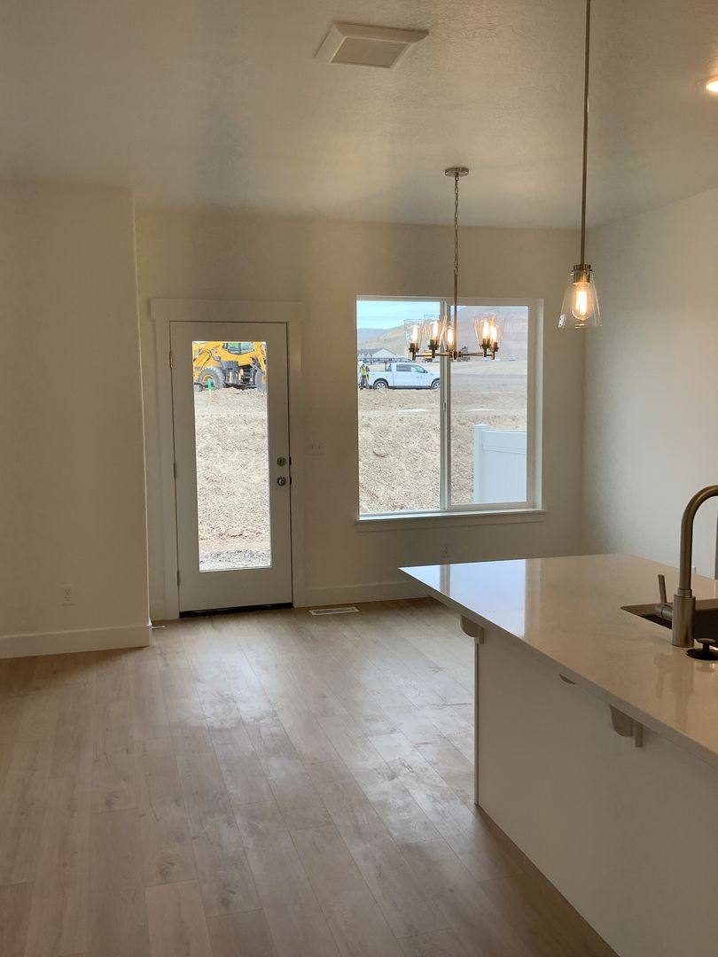 Townhouse for rent at 941 N Portman Way, Saratoga Springs, UT 84045