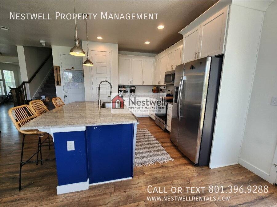 Townhouse for rent at 5233 W Arista Way, South Jordan, UT 84009