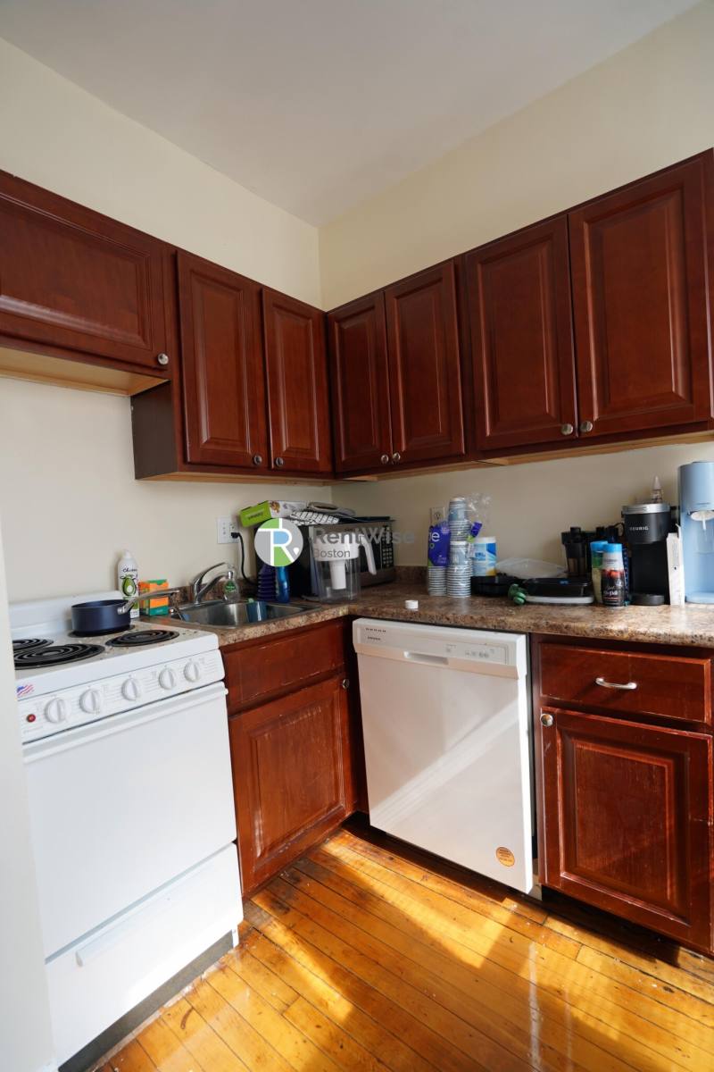 Apartment for rent at 1212 Commonwealth Ave #12, Allston, MA 02134