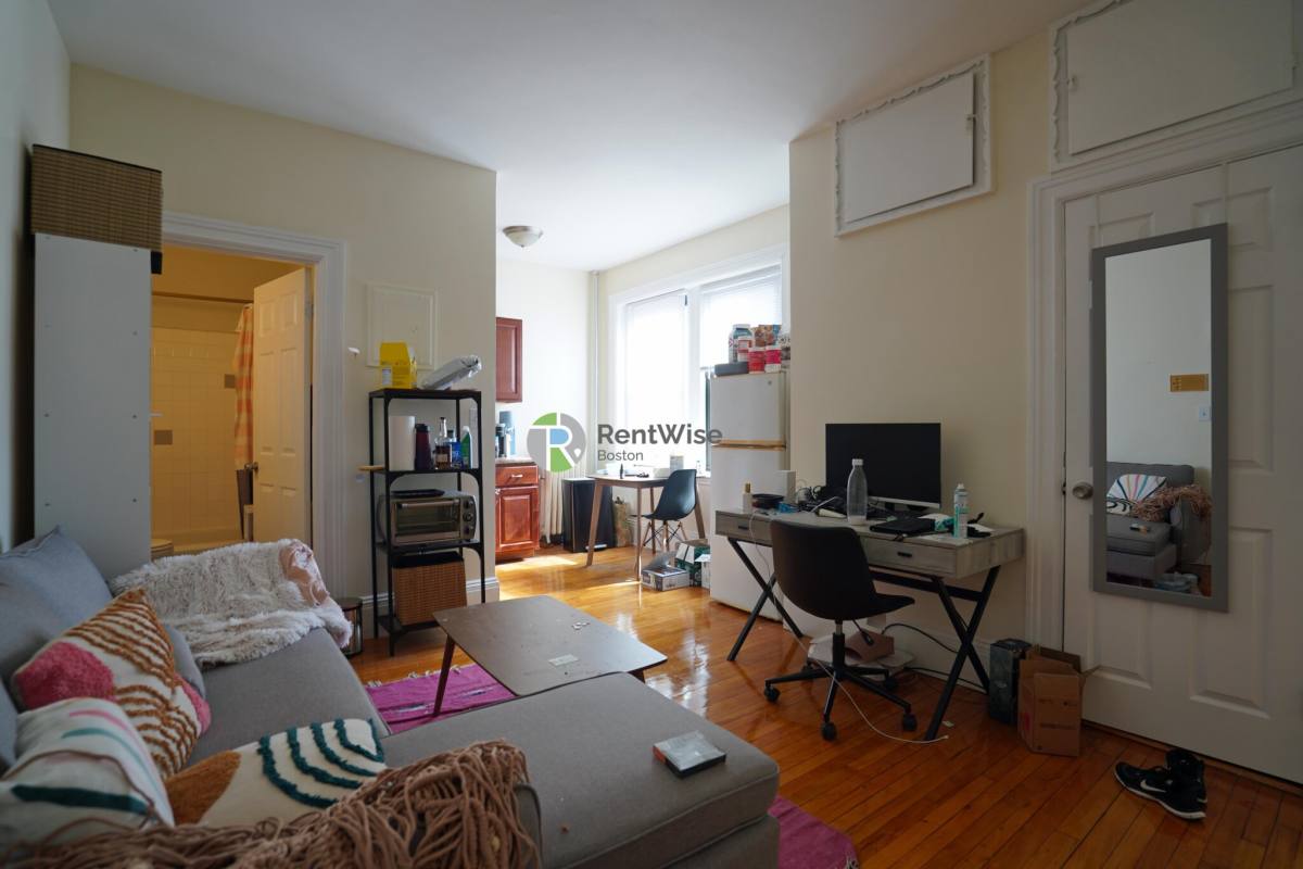 Apartment for rent at 1212 Commonwealth Ave #12, Allston, MA 02134