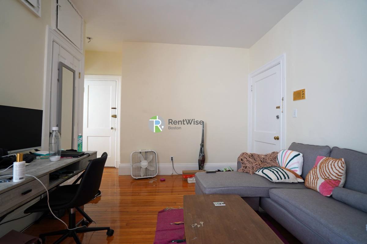 Apartment for rent at 1212 Commonwealth Ave #12, Allston, MA 02134