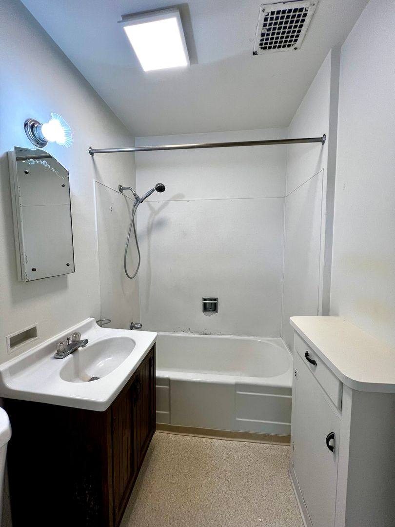 Apartment for rent at 207 S 9th Ave, Yakima, WA 98902