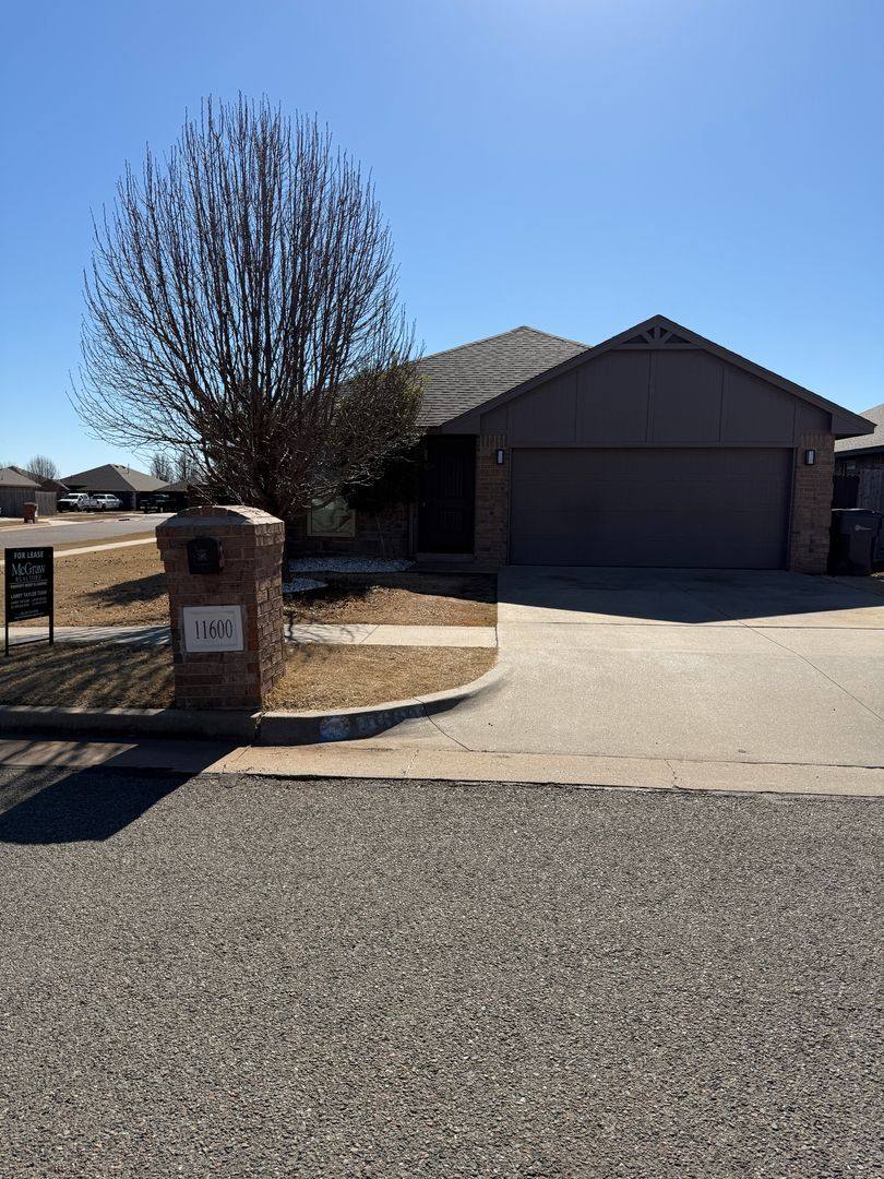House for rent at 11600 SW 9th St, Yukon, OK 73099