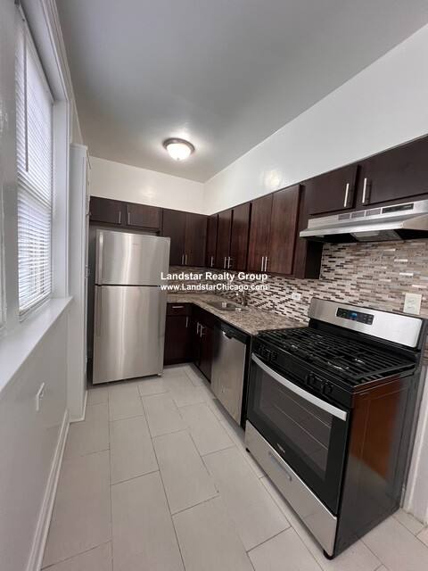 Apartment for rent at 1303 Elmwood #101, Evanston, IL 60201