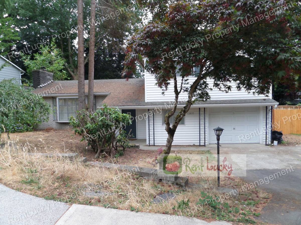 Apartment for rent at 12835 NE 104th St #B, Kirkland, WA 98033