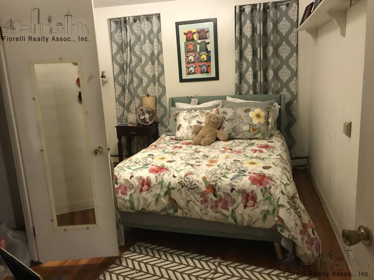 Apartment for rent at 39 Charter St #4F, Boston, MA 02113