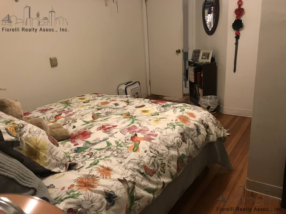 Apartment for rent at 39 Charter St #4F, Boston, MA 02113