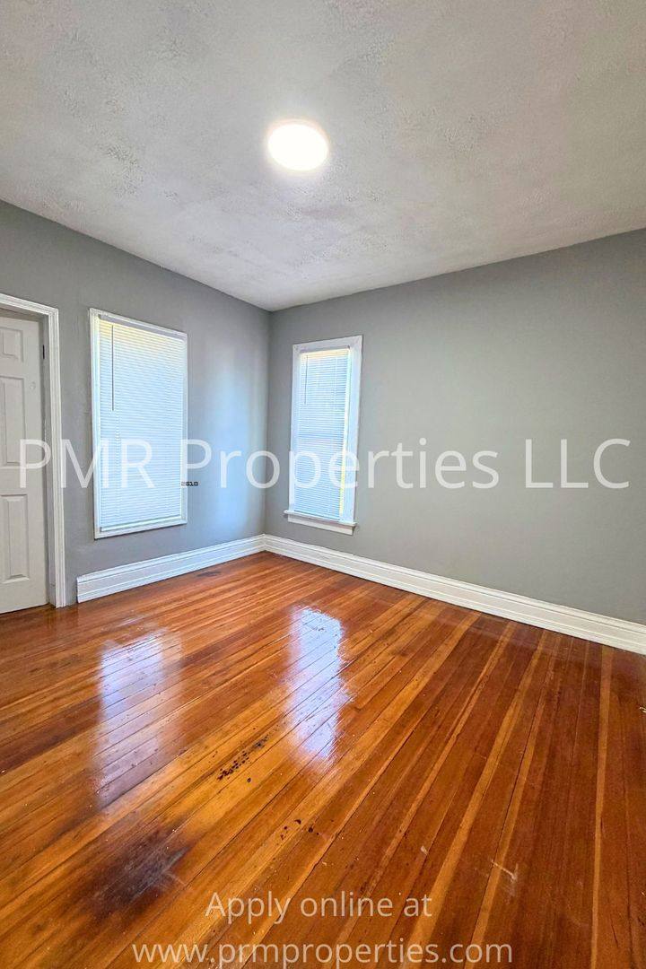 House for rent at 5922 N 28th Ave, Omaha, NE 68111