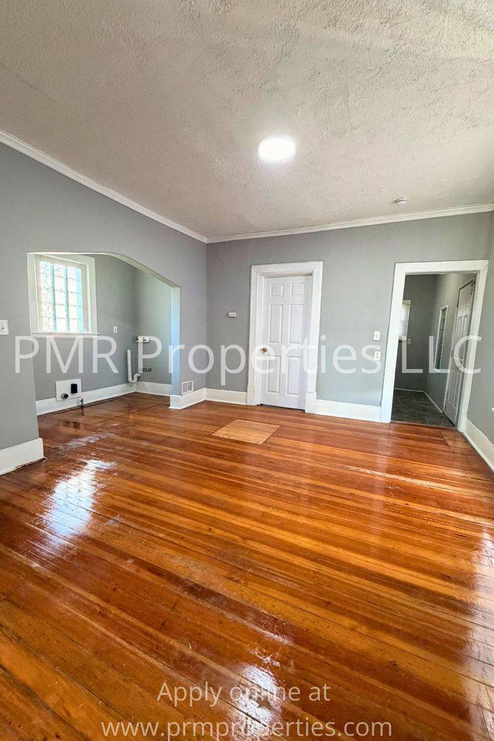 House for rent at 5922 N 28th Ave, Omaha, NE 68111