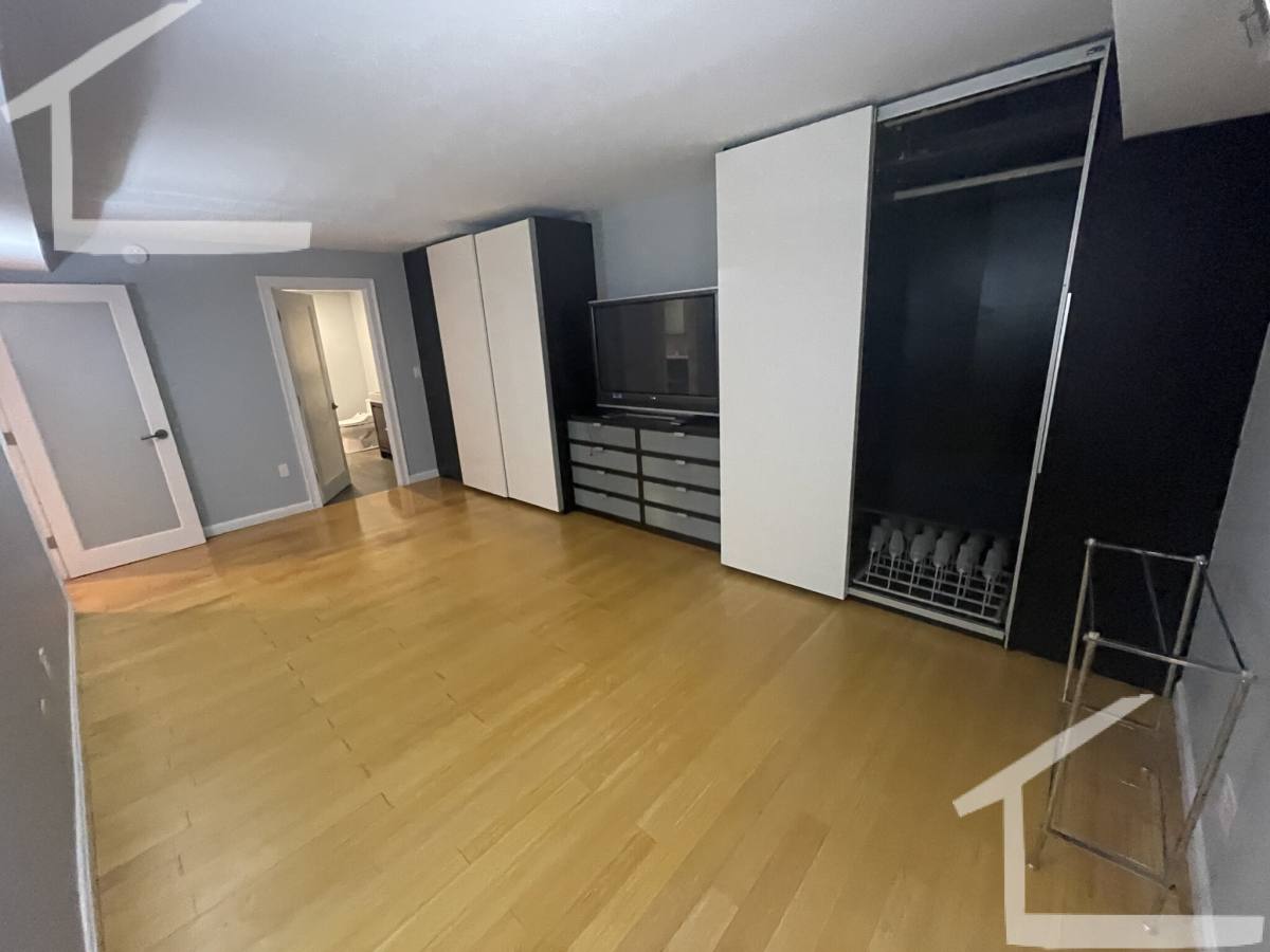 Apartment for rent at 57 Broadlawn Park #16, Chestnut Hill, MA 02467