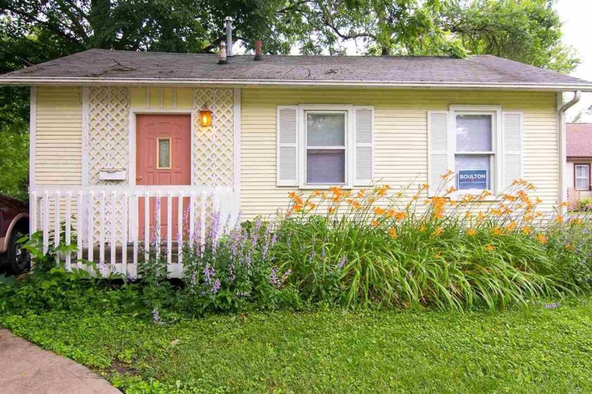 House for rent at 1115 S 1st Ave, Iowa City, IA 52240