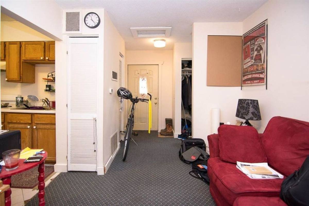 House for rent at 1115 S 1st Ave, Iowa City, IA 52240