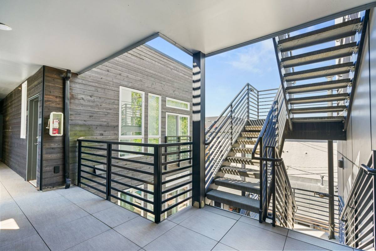 Apartment for rent at 1427 NW 65th St, Seattle, WA 98117