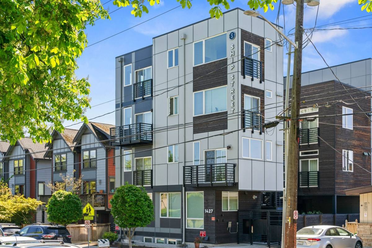 Apartment for rent at 1427 NW 65th St, Seattle, WA 98117