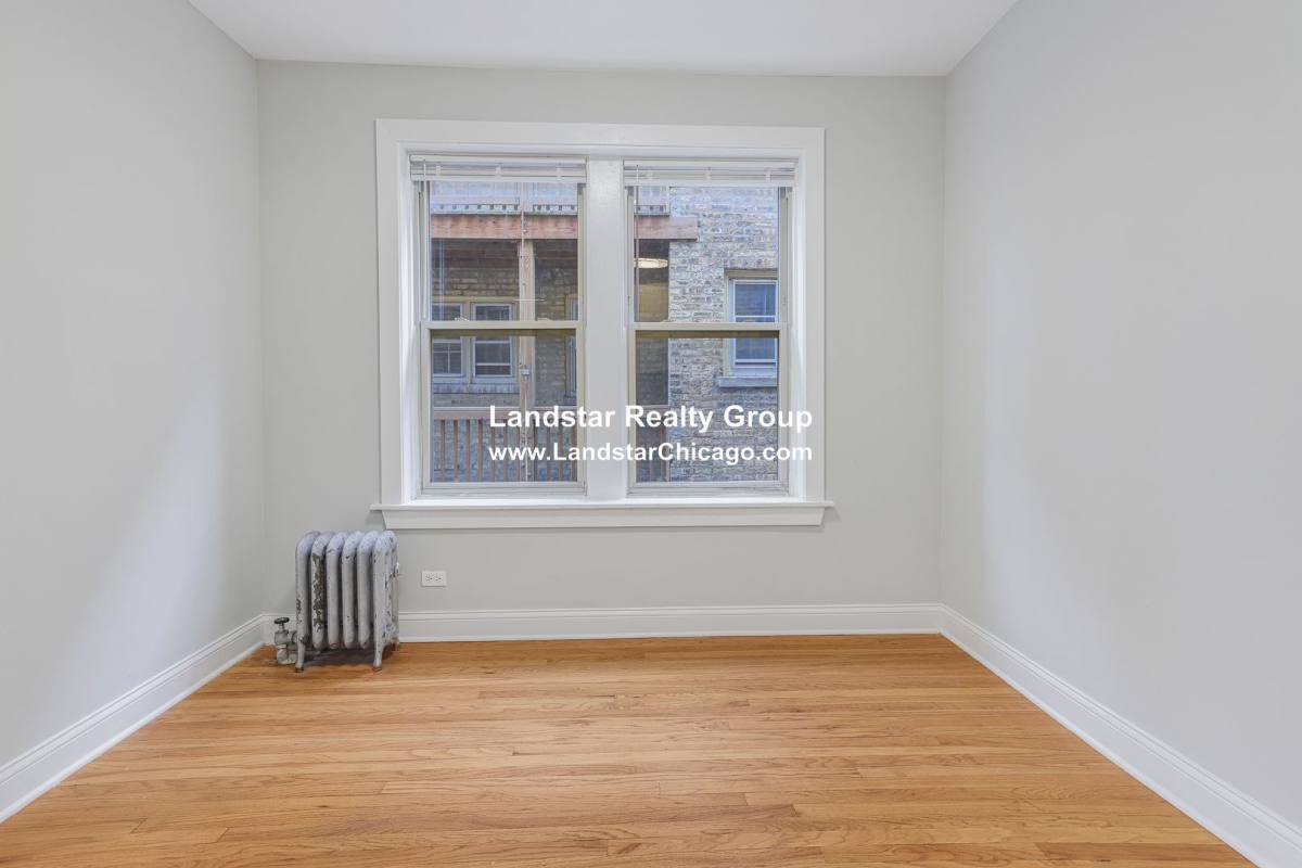 Apartment for rent at 1525 W Estes Ave #B5, Chicago, IL 60626