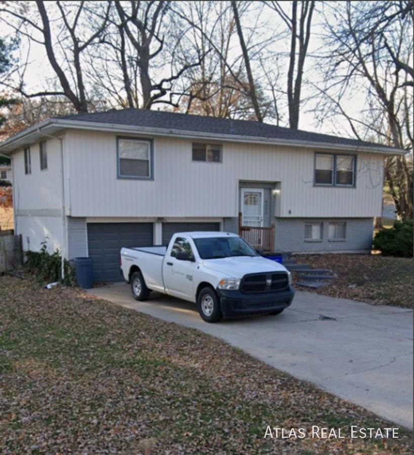 House for rent at 6002 N Euclid Ave, Kansas City, MO 64118