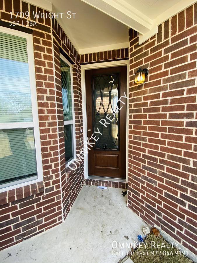 House for rent at 1709 Wright St, Greenville, TX 75401