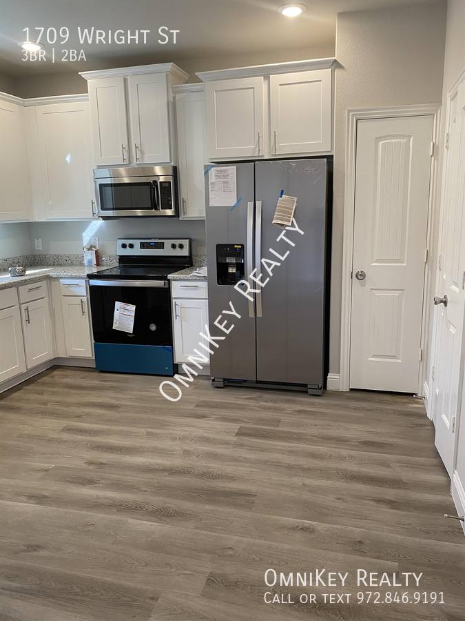 House for rent at 1709 Wright St, Greenville, TX 75401