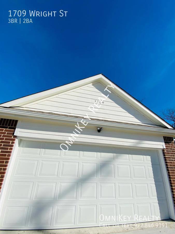 House for rent at 1709 Wright St, Greenville, TX 75401