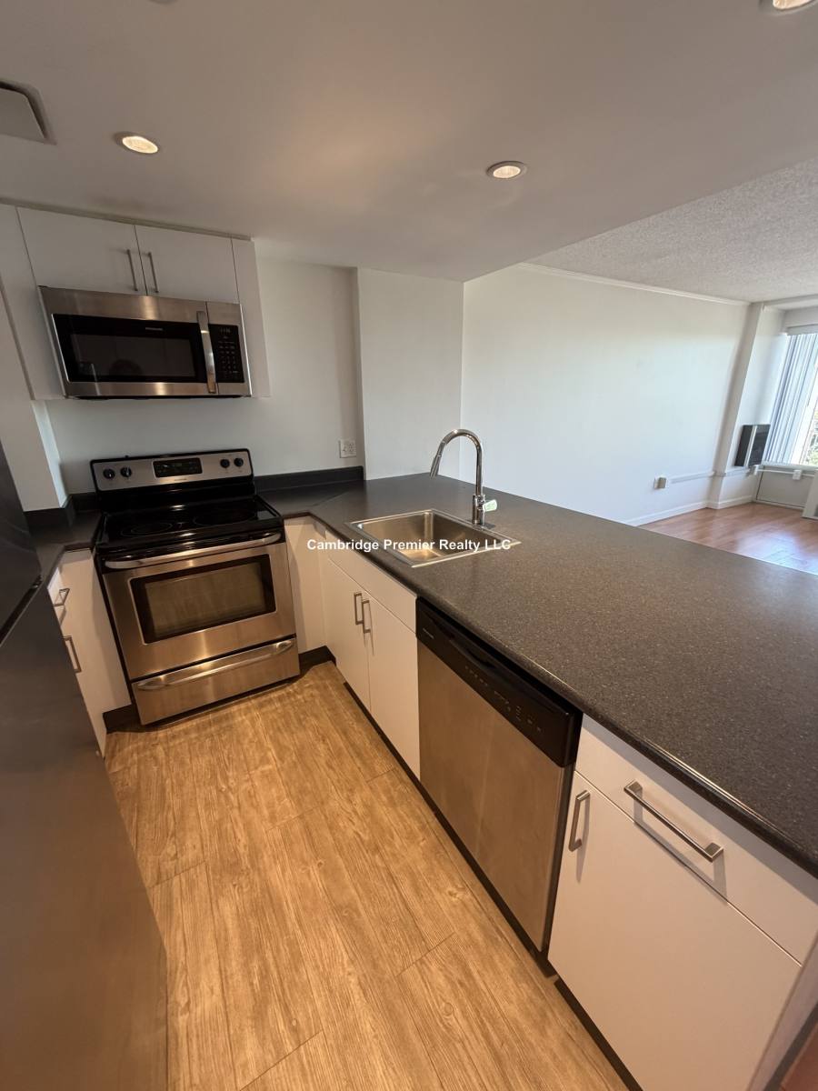 Apartment for rent at 295 Harvard St #1006, Cambridge, MA 02139