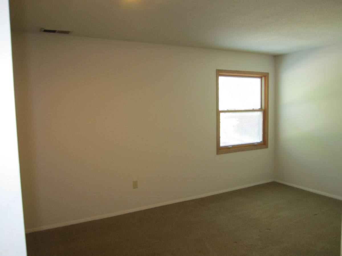 Apartment for rent at 901-909 Avalon Rd, Lawrence, KS 66044