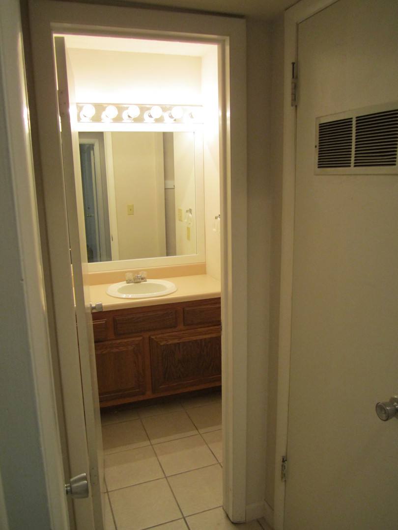Apartment for rent at 901-909 Avalon Rd, Lawrence, KS 66044