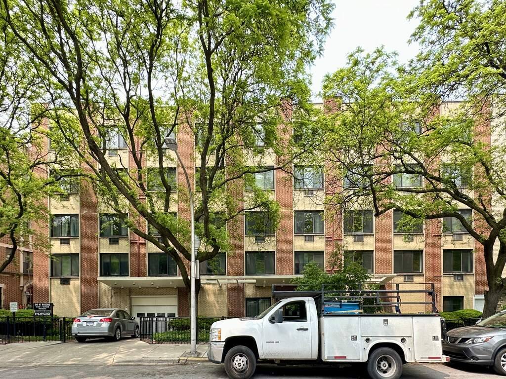 Apartment for rent at 540 Roscoe #D672, Chicago, IL 60657