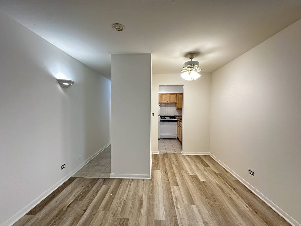 Apartment for rent at 540 Roscoe #D672, Chicago, IL 60657