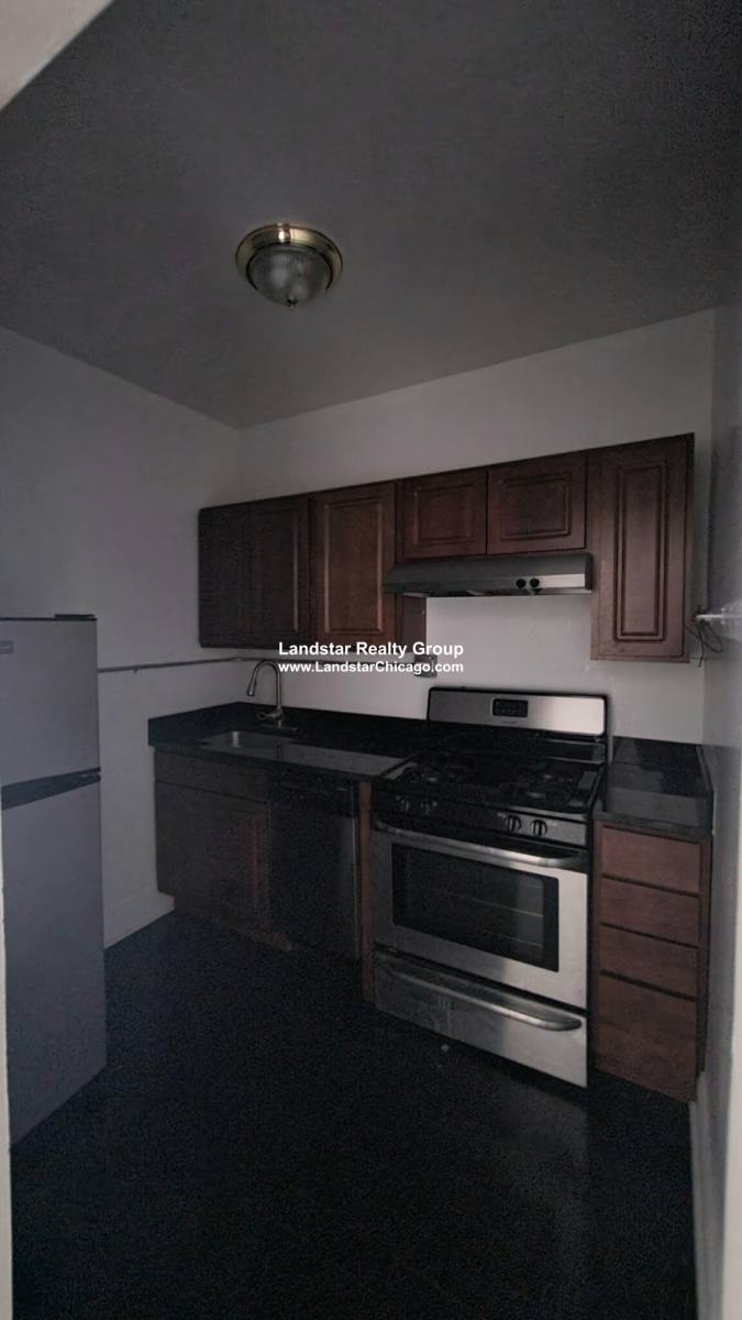 Apartment for rent at 1333 W Birchwood Ave #304, Chicago, IL 60626