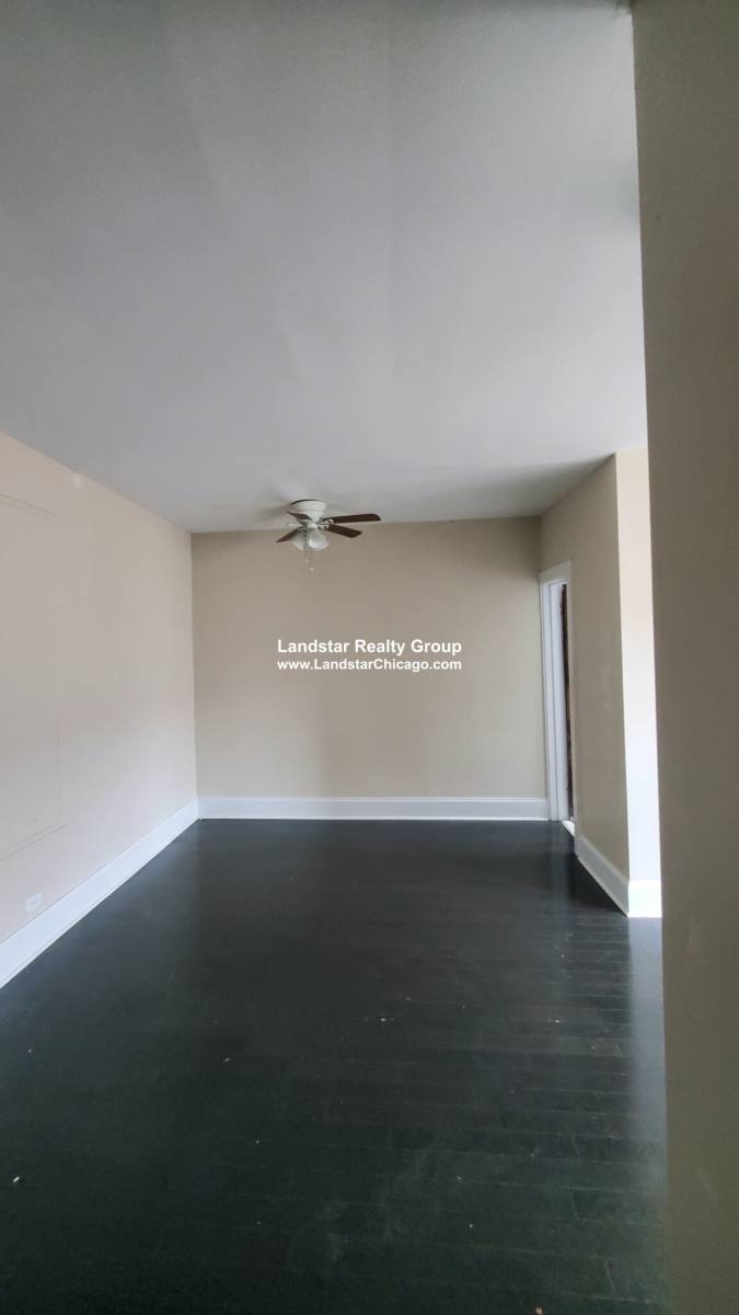 Apartment for rent at 1333 W Birchwood Ave #304, Chicago, IL 60626