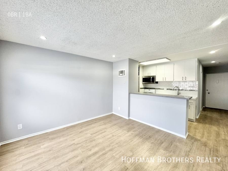 Apartment for rent at 12309 Burbank Blvd #6, Valley Village, CA 91607