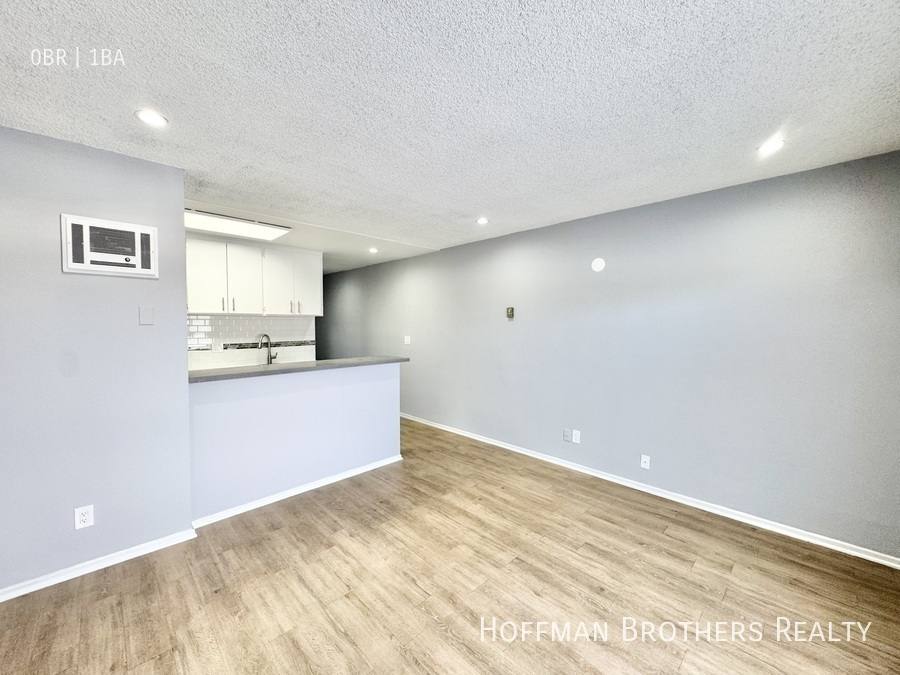 Apartment for rent at 12309 Burbank Blvd #6, Valley Village, CA 91607